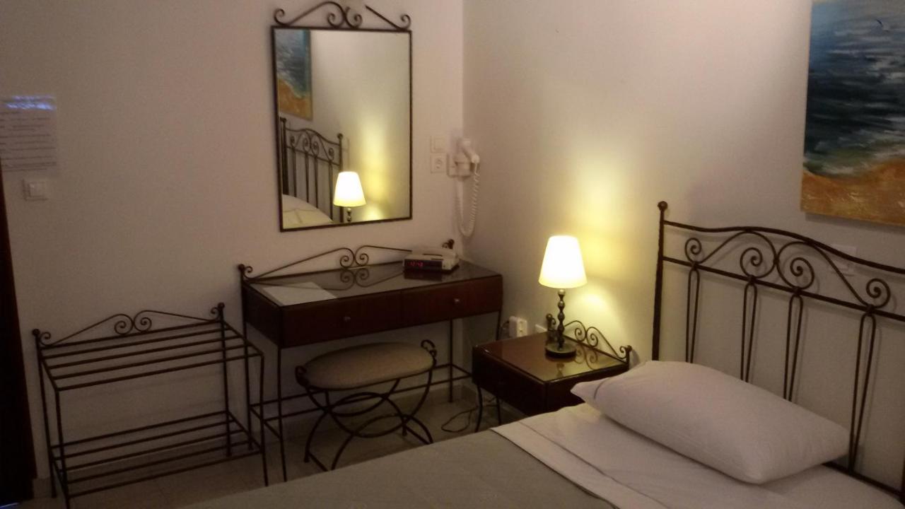 Sunset Studios And Apartments For Adults Over 21 Only Náousa Eksteriør bilde