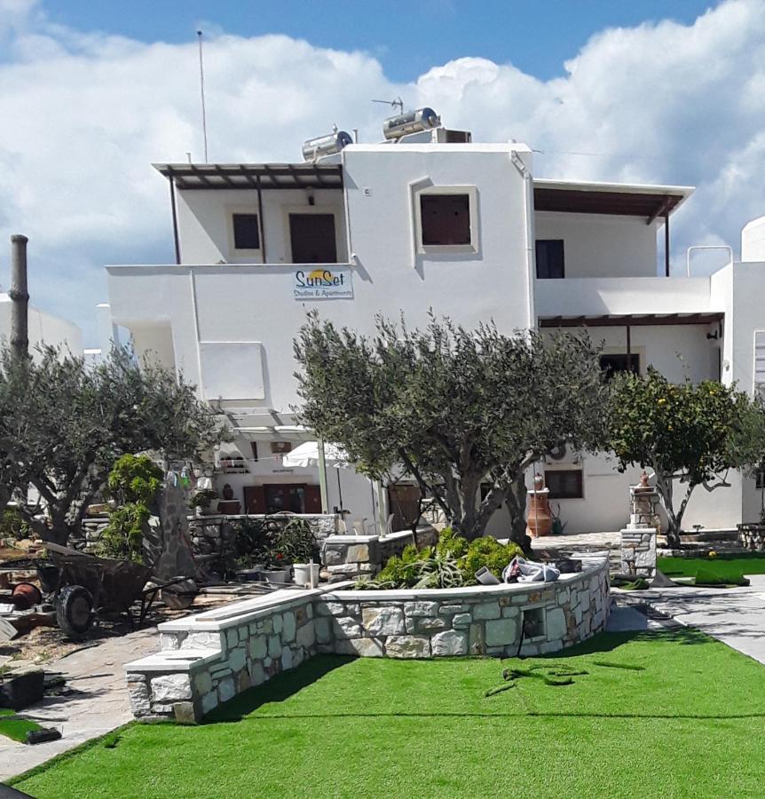 Sunset Studios And Apartments For Adults Over 21 Only Náousa Eksteriør bilde