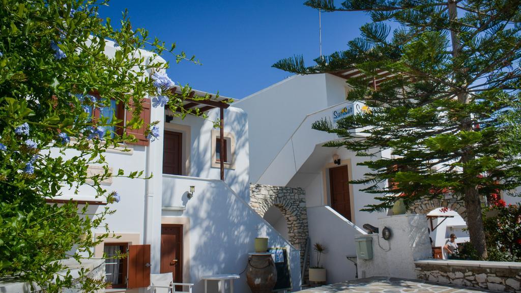 Sunset Studios And Apartments For Adults Over 21 Only Náousa Eksteriør bilde
