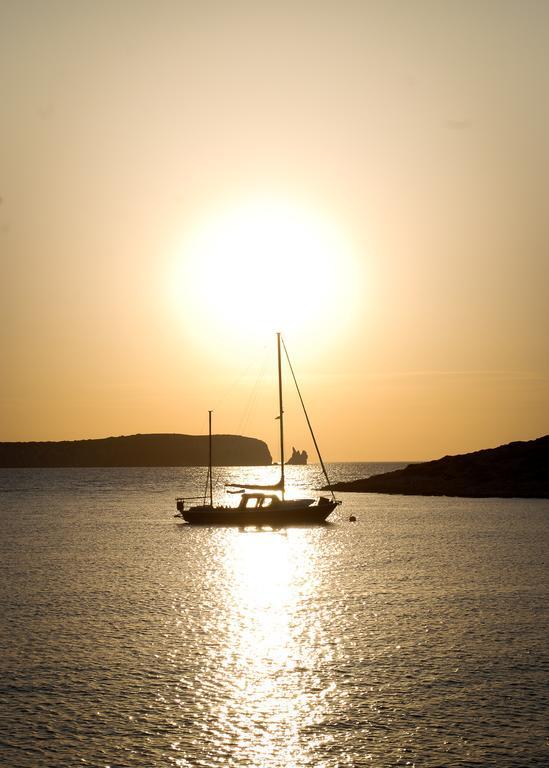 Sunset Studios And Apartments For Adults Over 21 Only Náousa Eksteriør bilde