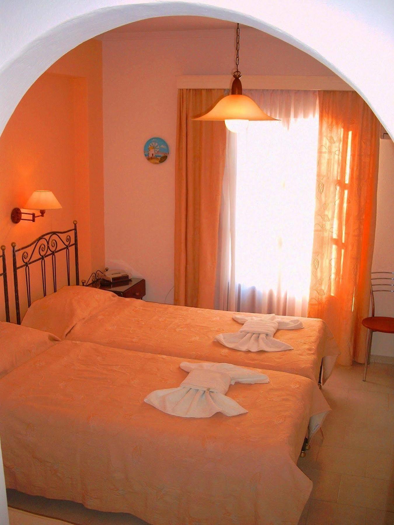 Sunset Studios And Apartments For Adults Over 21 Only Náousa Eksteriør bilde