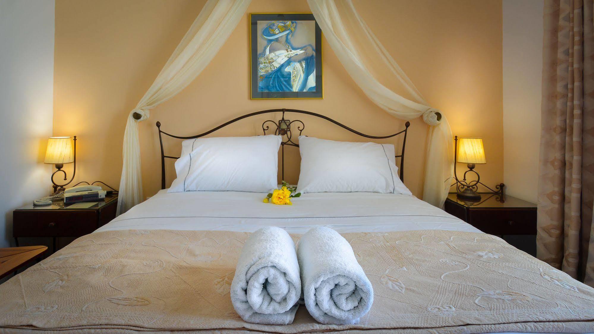 Sunset Studios And Apartments For Adults Over 21 Only Náousa Eksteriør bilde